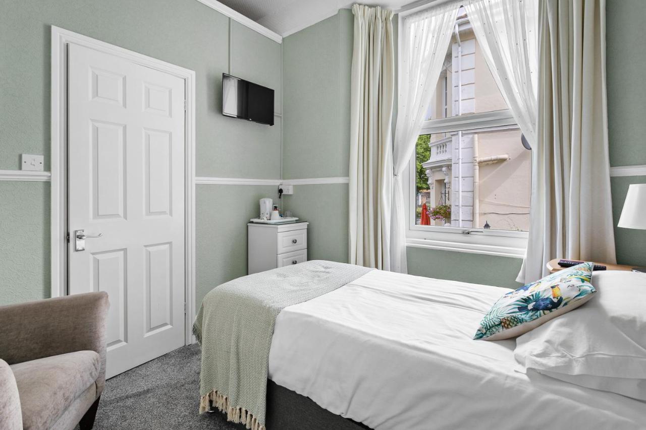 Bed & Breakfast The Netley 4*